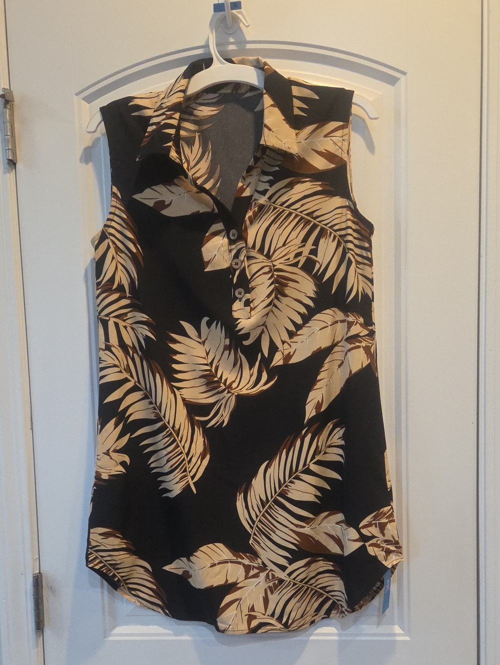 Cupshe Black and Tan Leaf Print Sundress Or Cover Up Size M.